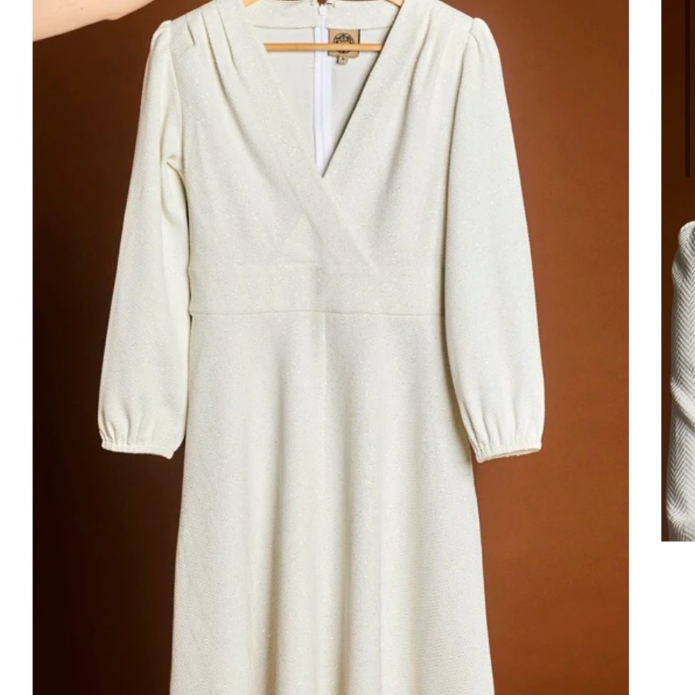 Family Affairs white midi Aline long sleeve dress size L